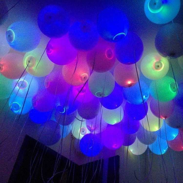Светящиеся шары Белые А 100 шт (мигающий)